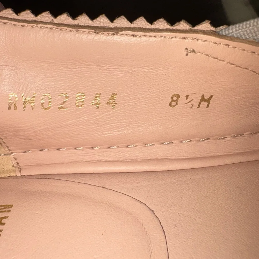 Stuart Weitzman stuart weitzman